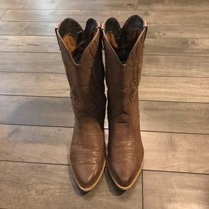 American eagle cowgirl boots size 10